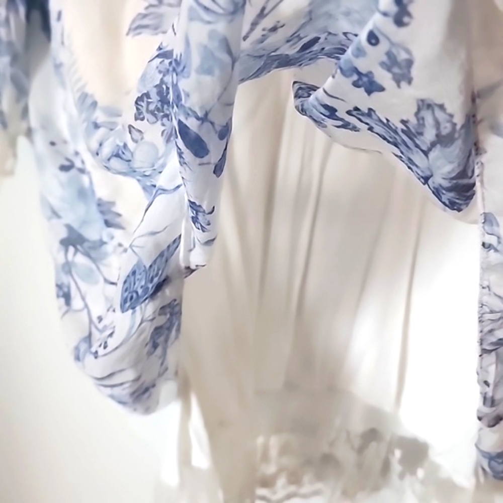 Floral Blue and White Women's Top - Picture 6 of 7